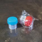 UNIVERSAL КОНТЕЙНЕРИ , Стерилна - инд. увити , капачка Цвят : Червен