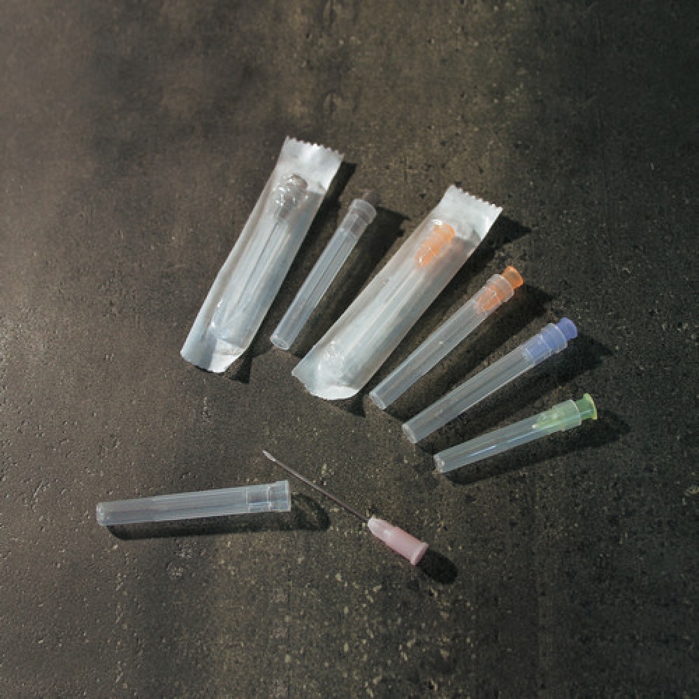 Подкожни игли , Ø 0. 70 х 30 mm , 22G х 1 1/4'', Черно